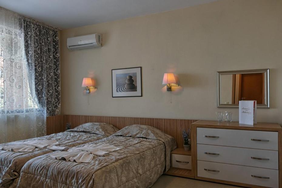 Александра Hotel Sveti Vlas Exterior foto