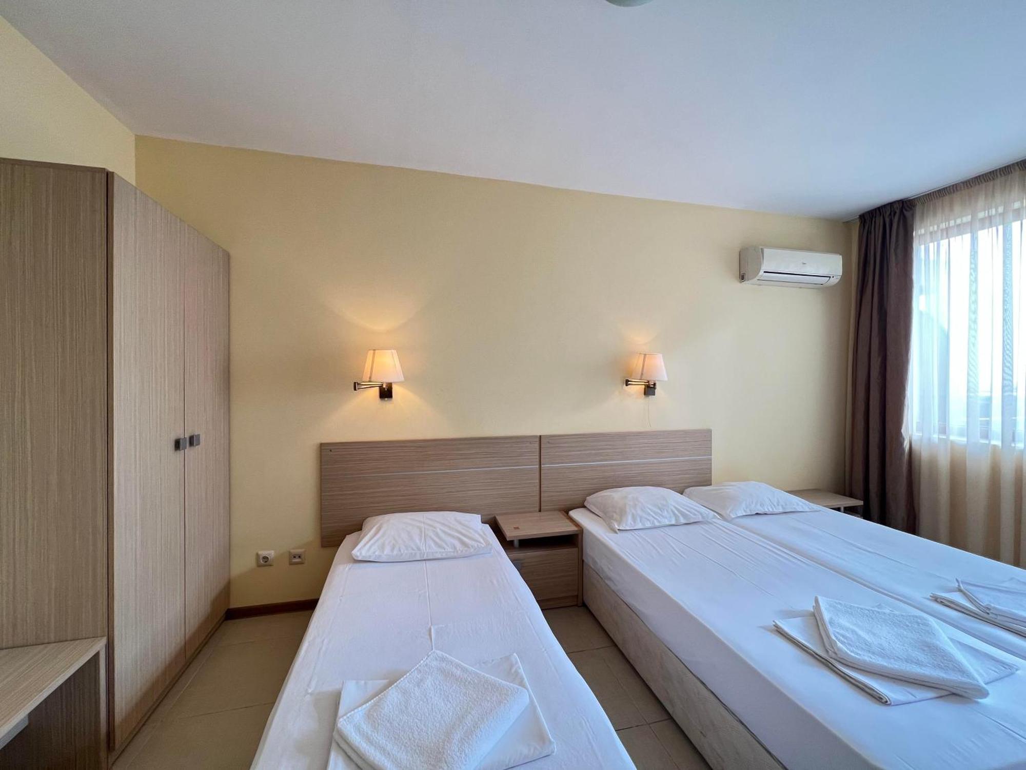 Александра Hotel Sveti Vlas Exterior foto