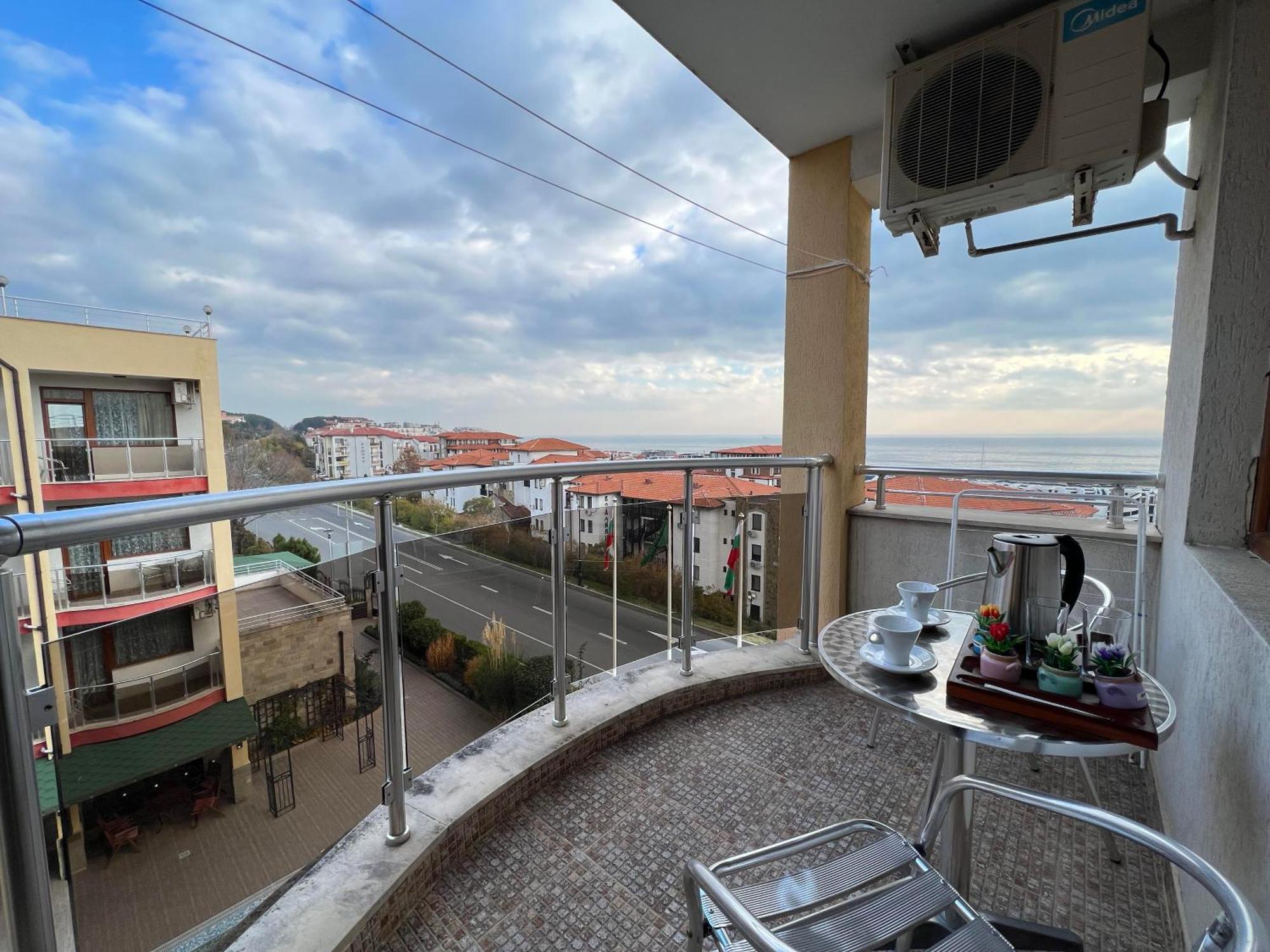 Александра Hotel Sveti Vlas Exterior foto