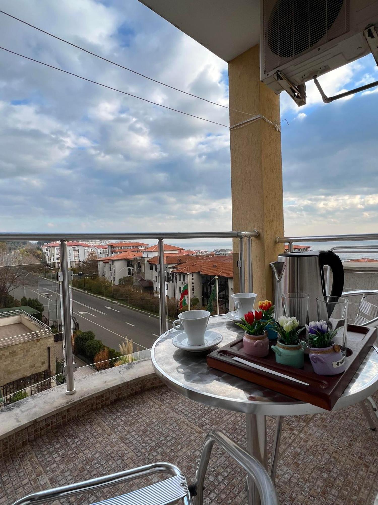 Александра Hotel Sveti Vlas Exterior foto