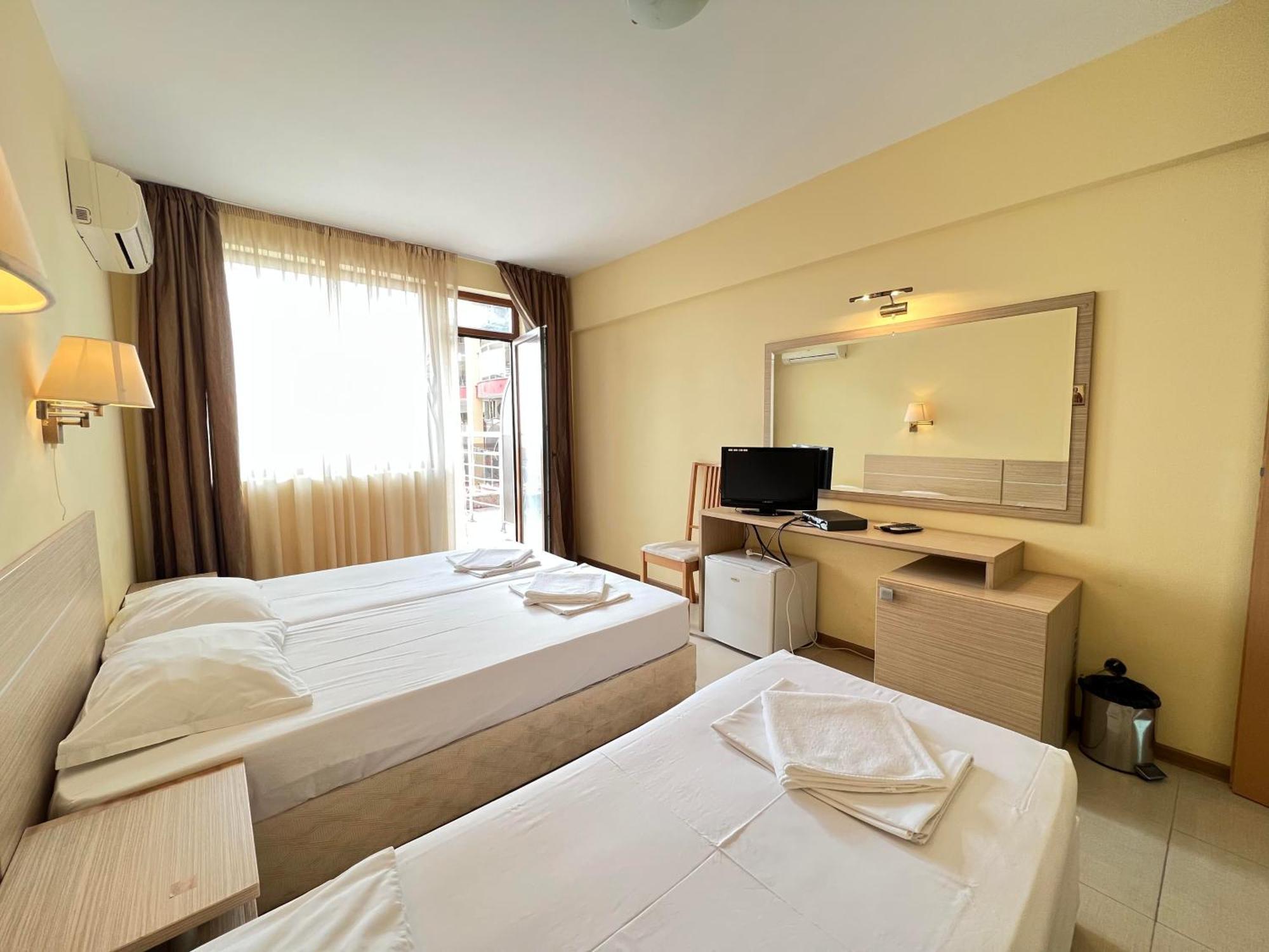 Александра Hotel Sveti Vlas Exterior foto