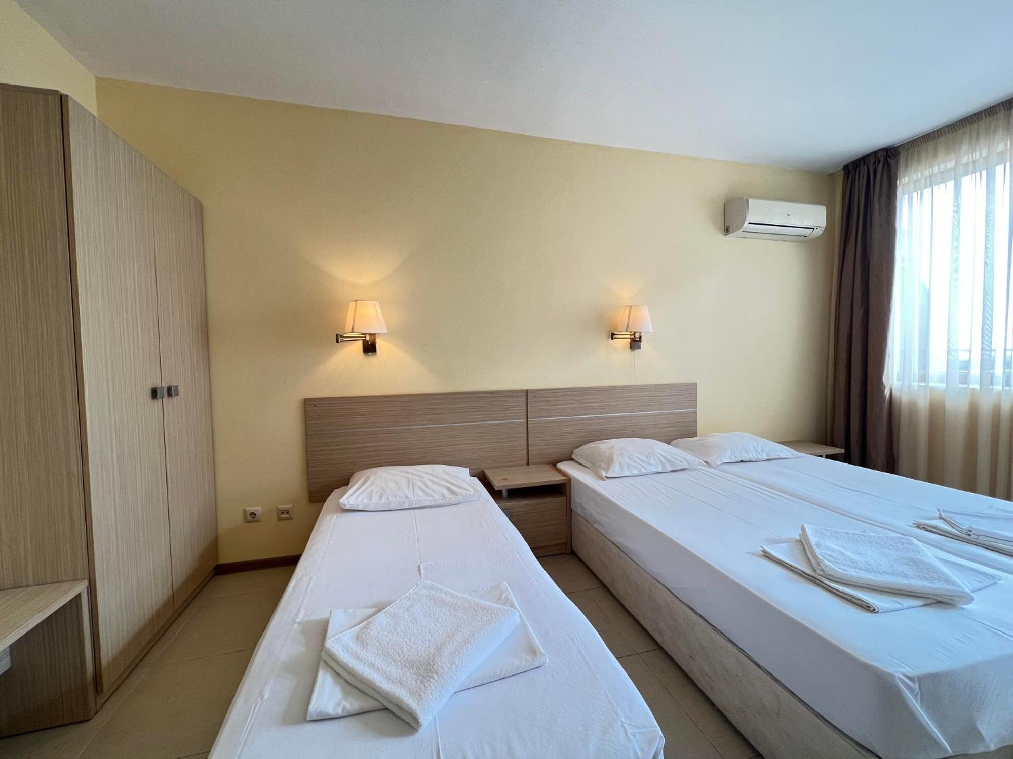 Александра Hotel Sveti Vlas Exterior foto