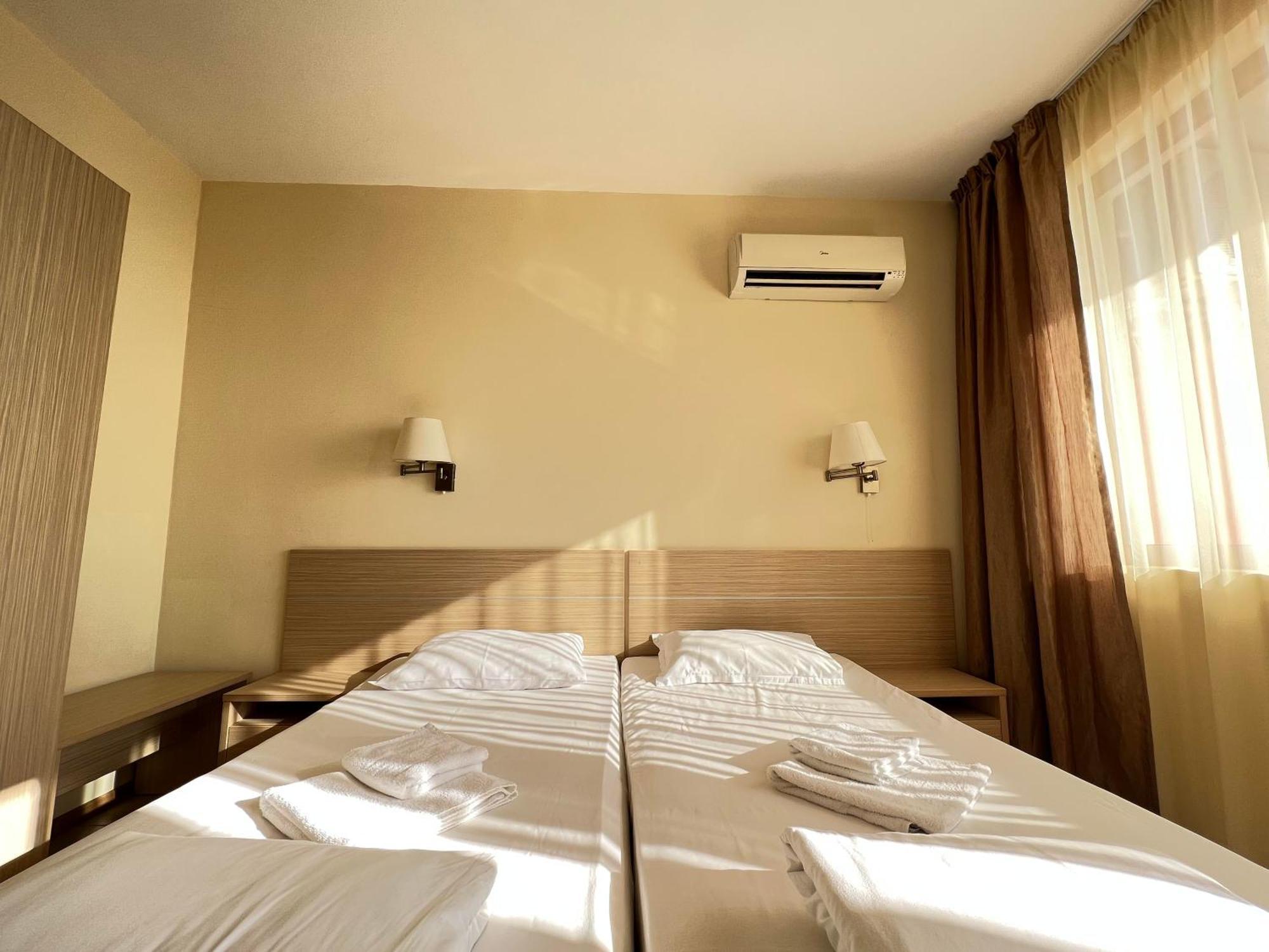 Александра Hotel Sveti Vlas Exterior foto