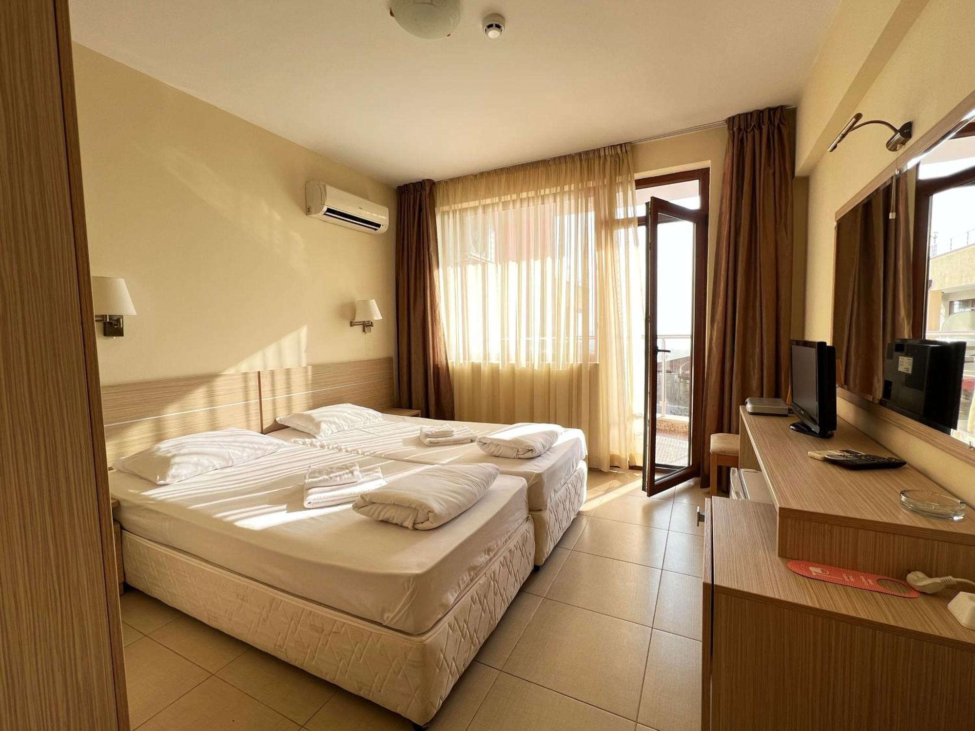 Александра Hotel Sveti Vlas Exterior foto