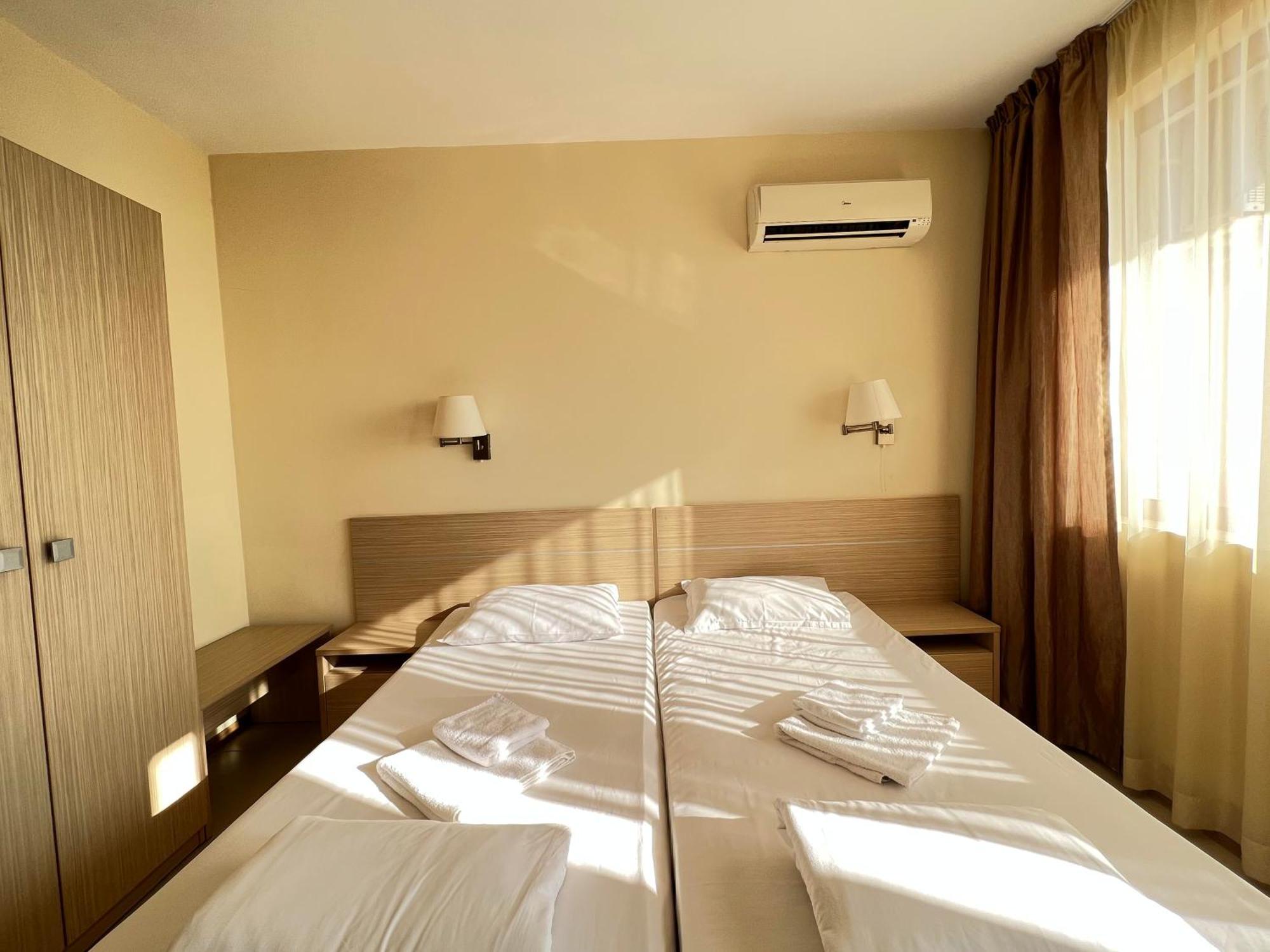 Александра Hotel Sveti Vlas Exterior foto